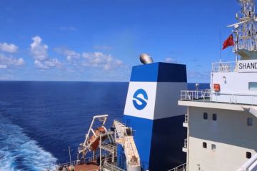 ���������ɷݺ�Ա�����������´�ף��